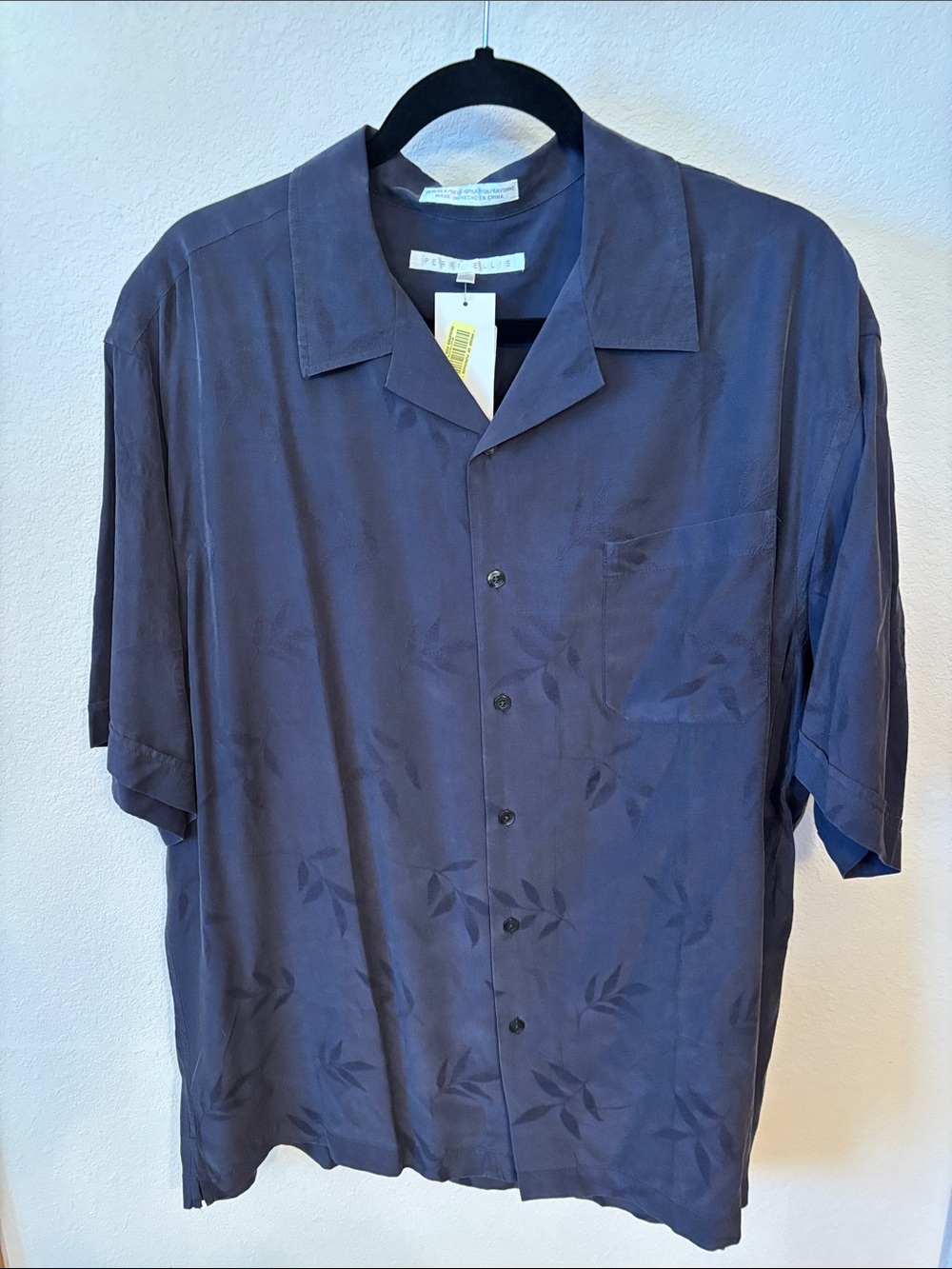 Perry Ellis Navy Short Sleeve Camp Shirt with Subtle Jacquard